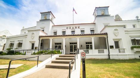 在温泉国家公园放松身心、焕发精神