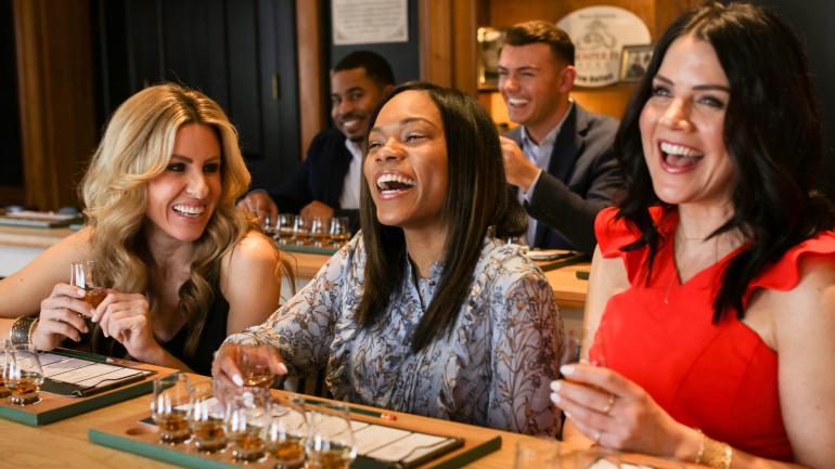 Stitzel-Weller 酿酒厂愉快的波本威士忌品尝会