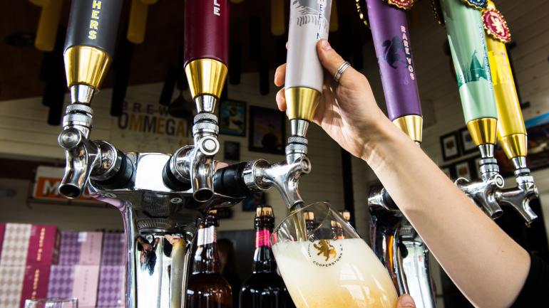 纽约州库珀斯敦 Brewery Ommegang 酿酒厂出产的多种啤酒