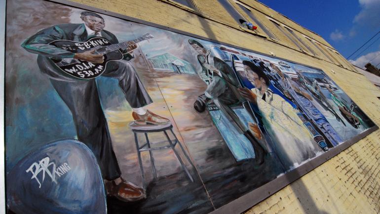 密西西比州格林維爾的一處壁畫，以當地的藍調音樂傳統為主題