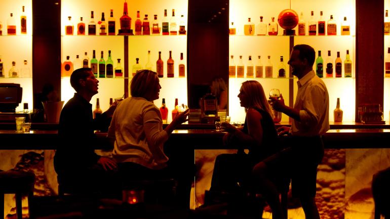 Dégustation de spiritueux au Maker's Mark Bourbon House & Lounge de Louisville, Kentucky