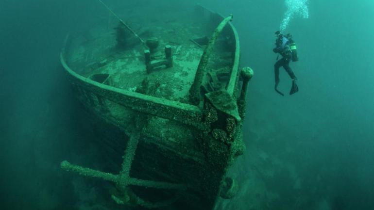 The Eber Ward couldn’t make it through the narrow Straits of Mackinac. It sank in 1909.