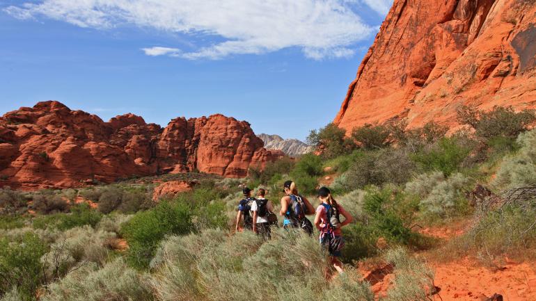 Caminhada no Snow Canyon State Park, no estado do Utah