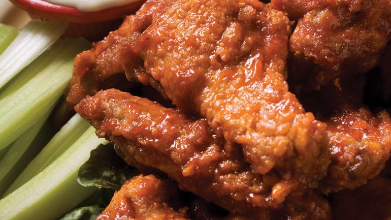 Anchor Bar 著名且不断被模仿的布法罗辣鸡翅 Anchor Bar 著名且不断被模仿的布法罗辣鸡翅