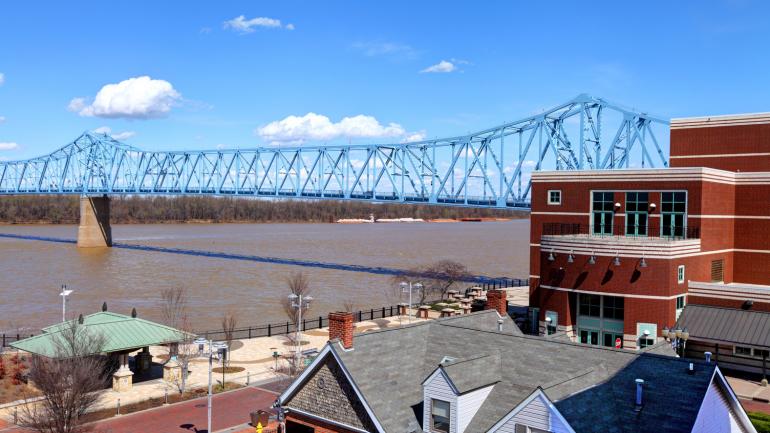 Vue pittoresque sur l'Owensboro Bridge à Owensboro, Kentucky