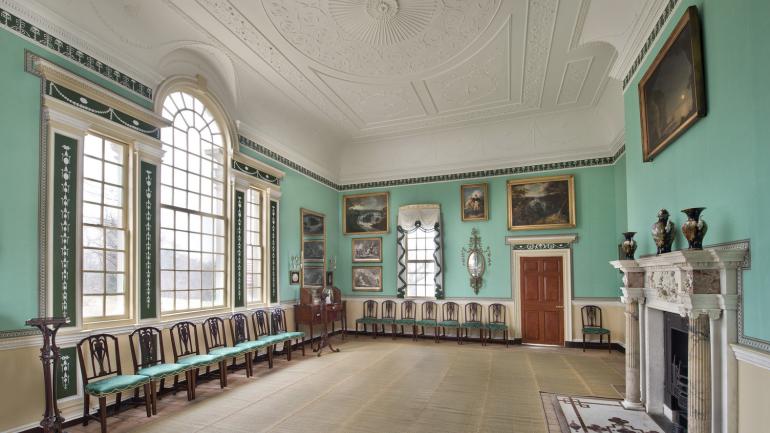 The detailed décor of the ‘New Room’, the last addition to George Washington’s mansion, also considered its grandest space