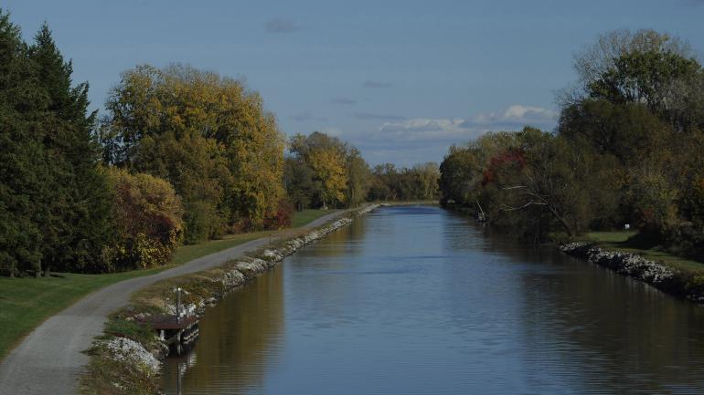 便利的伊利运河车道上布满了优美的风景和富有历史韵味的景点   