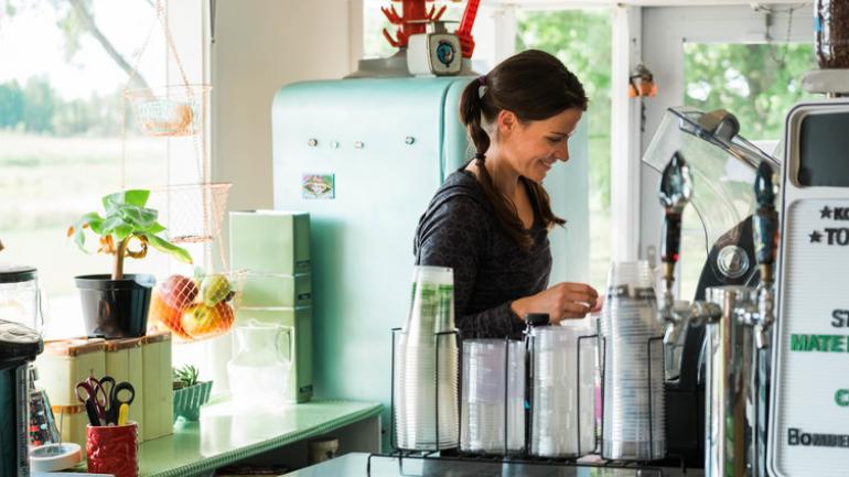 夜莺晚餐俱乐部