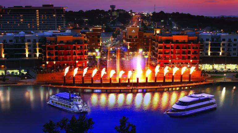 布兰森码头滨水区的精彩时光