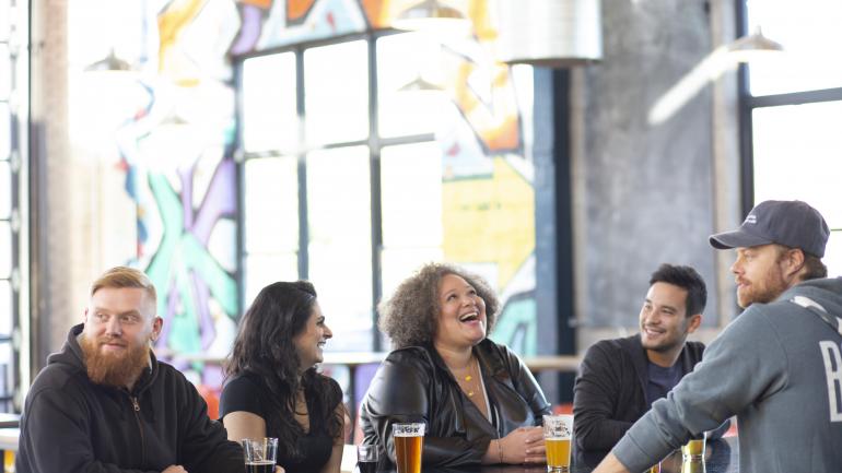 明尼阿波利斯东北部繁荣的酿酒文化