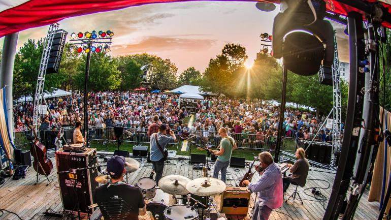 田納西州布里斯托，布里斯托音樂聚會 (Bristol Rhythm & Roots Reunion) 的演奏者