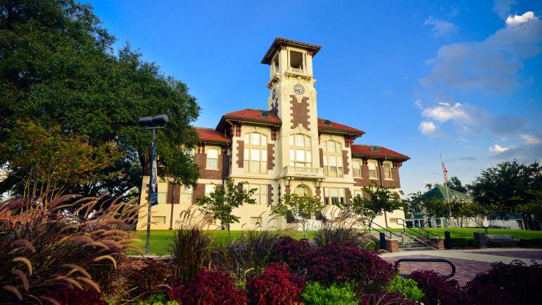 The Spanish-inspired façade of the Historic City Hall Arts & Culture Center