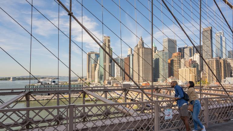 从布鲁克林大桥欣赏纽约市美景 从布鲁克林大桥欣赏纽约市美景