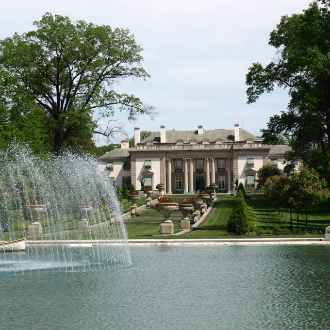 Nemours Mansion 庄园是已故实业家暨慈善家 Alfred I.duPont 的乡野庄园 Nemours Mansion 庄园是已故实业家暨慈善家 Alfred I.duPont 的乡野庄园