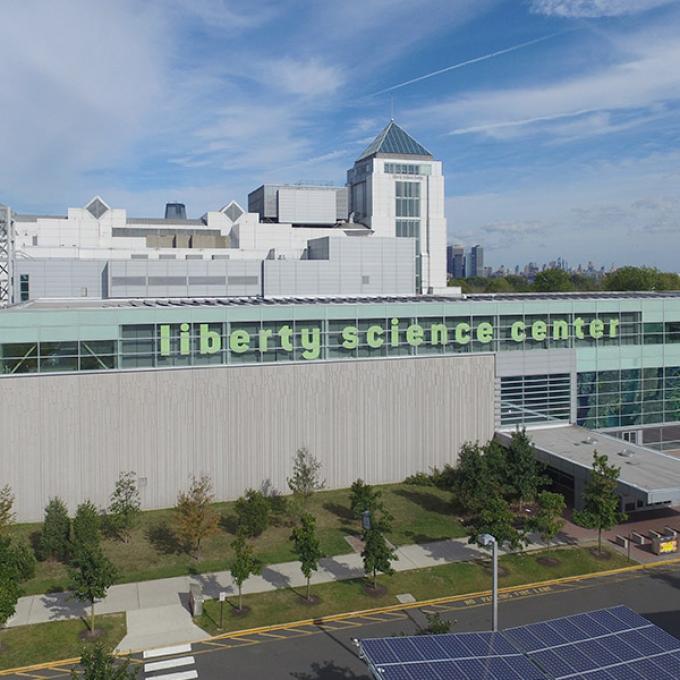 泽西市自由科学馆的外景