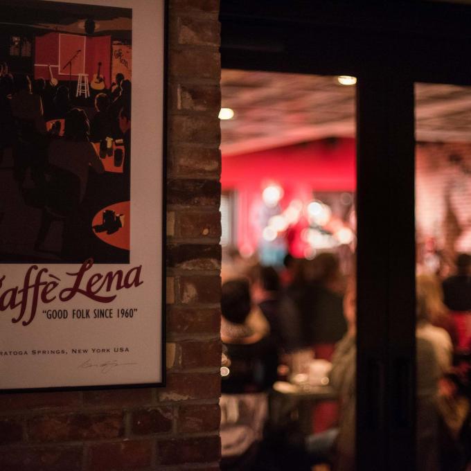 萨拉托加斯普林斯的 Caffe Lena 咖啡馆外景 萨拉托加斯普林斯的 Caffe Lena 咖啡馆外景