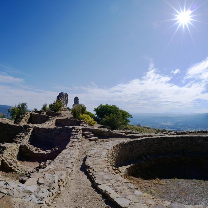 科罗拉多州帕戈萨斯普林斯附近的烟囱岩国家纪念区