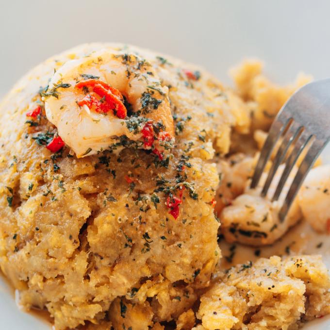 阿雷西博 Puntilla 餐厅的波多黎各菜绿蕉泥 (Mofongo)