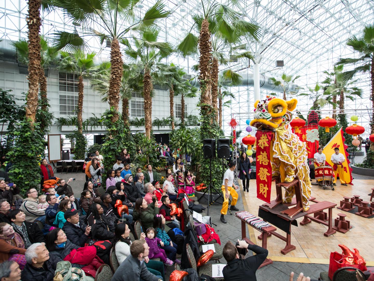 海军码头上针对中国春节的元宵节庆典