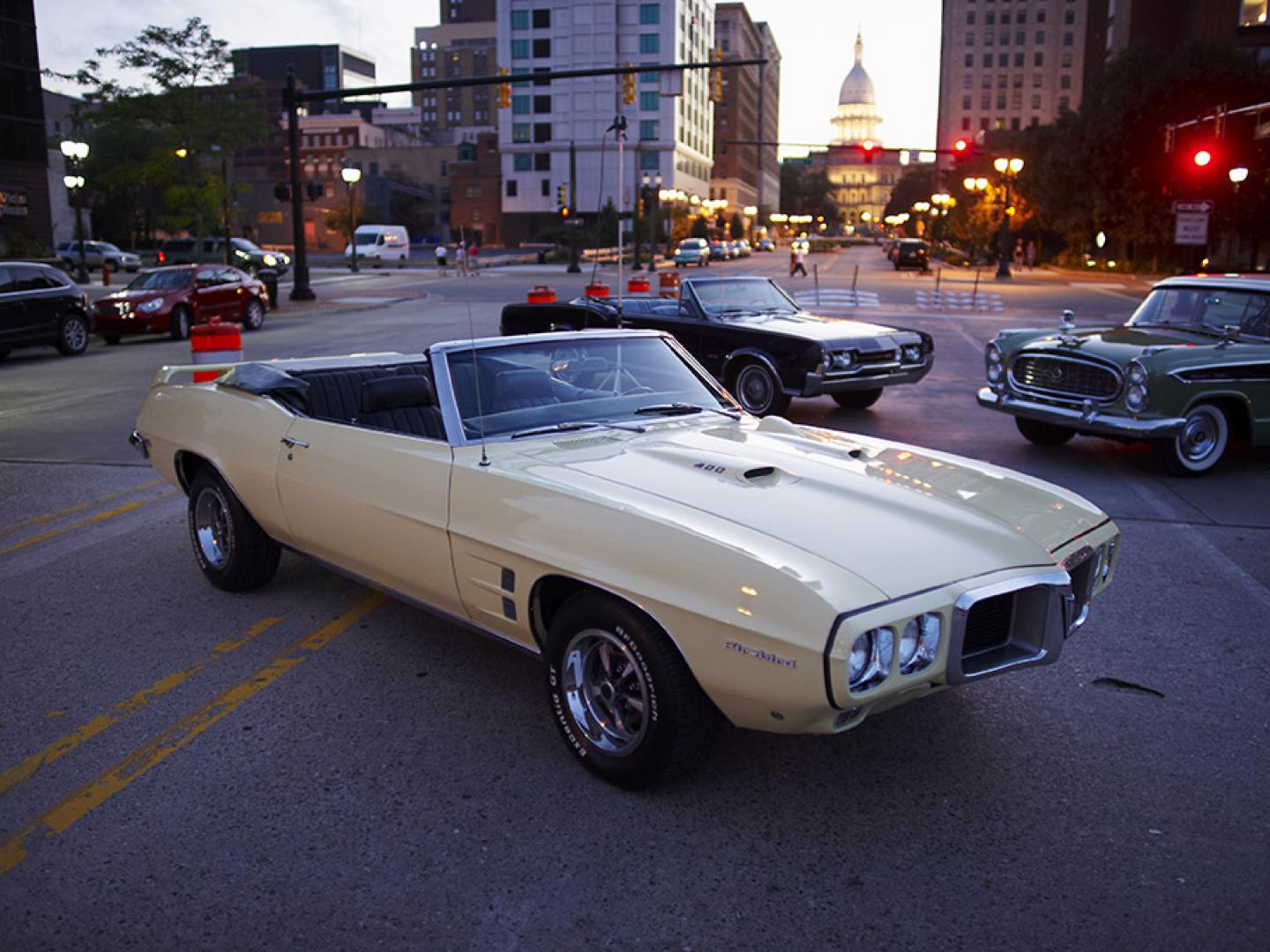 在 Car Capital Auto Show 车展中展示的古董车