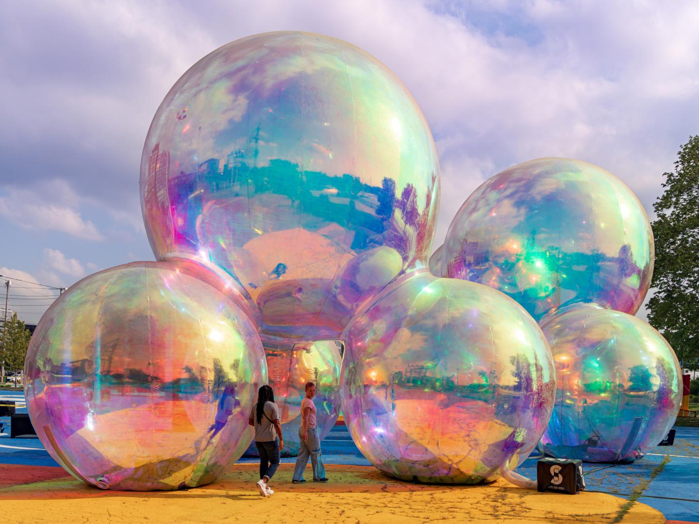 Arte envolvente en el Return to the River Festival en Grand Rapids, Michigan