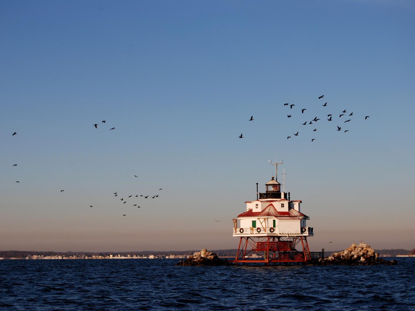 切萨皮克湾上的托马斯角灯塔