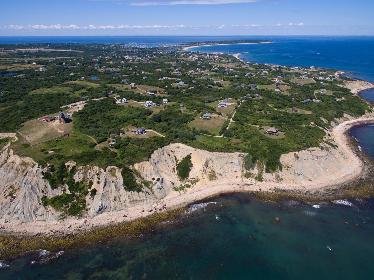 罗德岛州布洛克岛莫赫根悬崖鸟瞰图