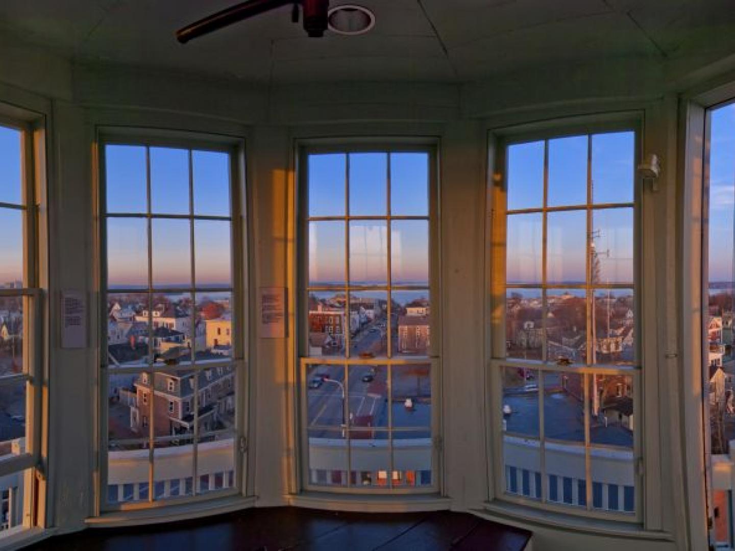 从缅因州波特兰天文台欣赏美景