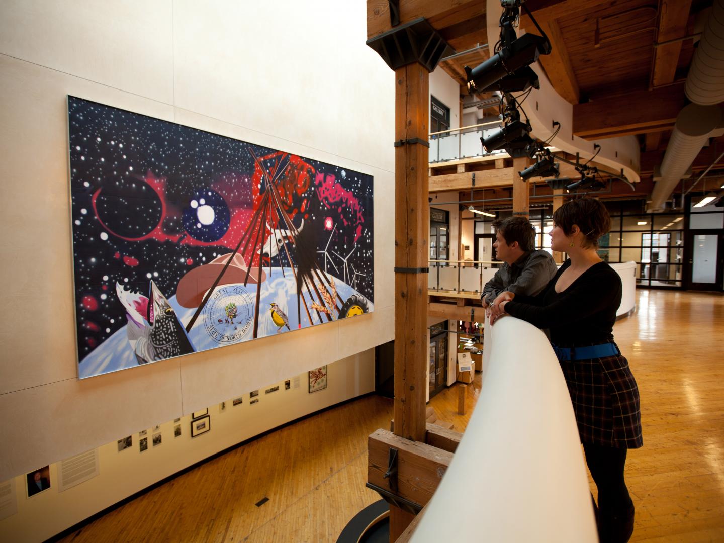 在北达科他州法戈探索草原艺术博物馆