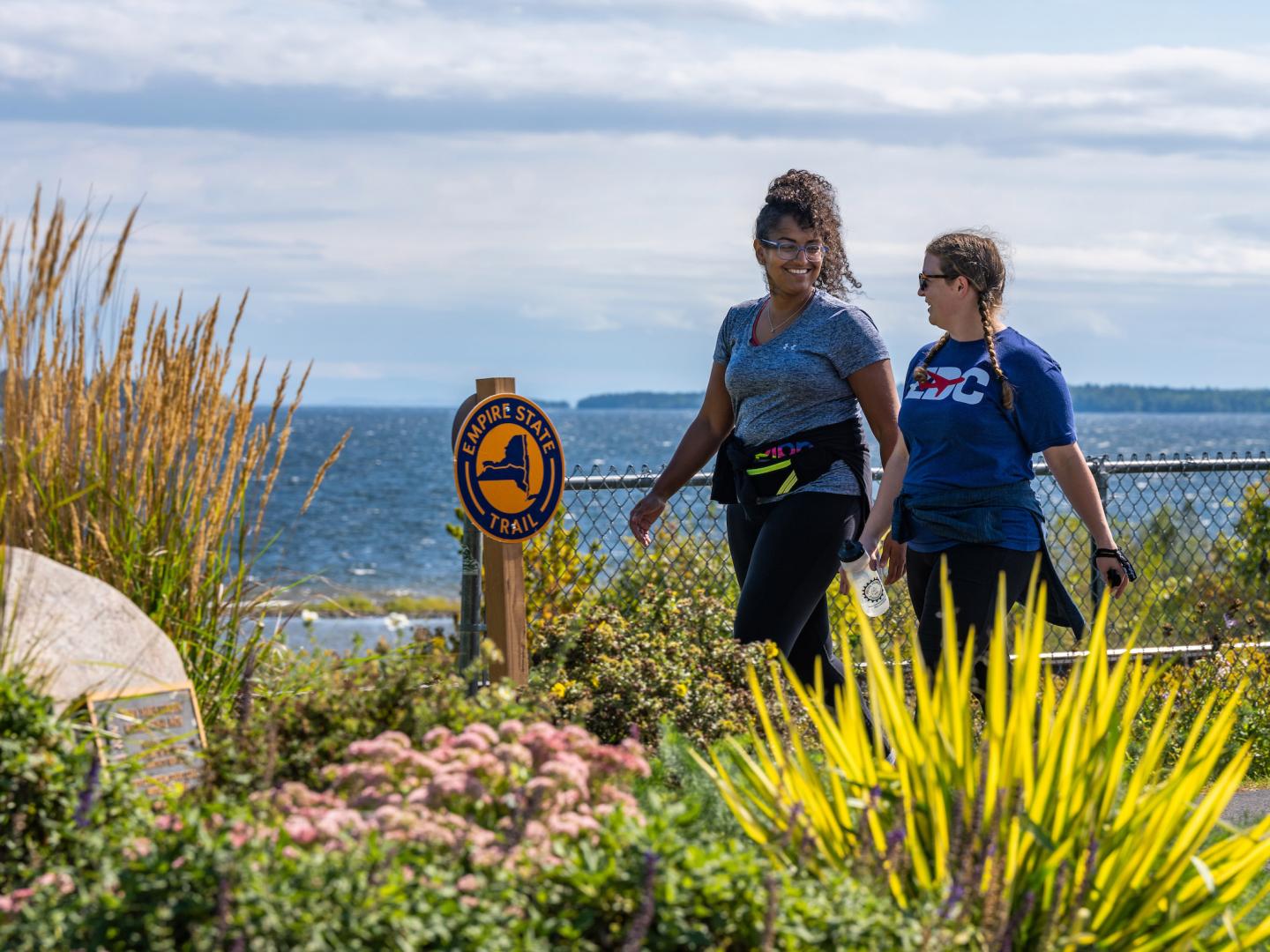 探索纽约州普拉茨堡“帝国之州”步道