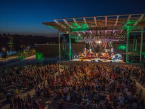 Live music at RiverEdge Park on the Fox River Live music at RiverEdge Park on the Fox River