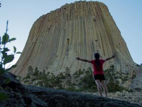 欣赏浩瀚无垠的魔鬼塔国家纪念区