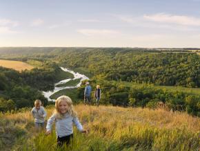北达科他州旅游指南封面 北达科他州旅游指南封面