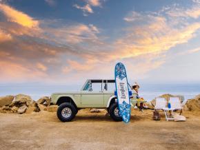 在加利福尼亚州文图拉的沙滩上享受时光 在加利福尼亚州文图拉的沙滩上享受时光