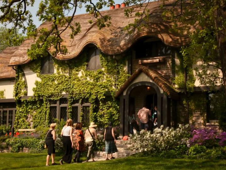 프랭크 로이드 라이트와 동시대 건축가들이 설계한 건축물을 둘러보는 투어