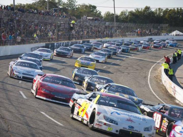 Le Snowball Derby, une course automobile organisée à Pensacola, Floride