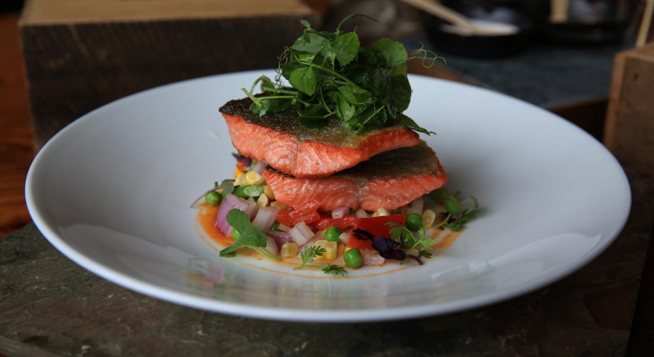 佛蒙特州斯托的创意三文鱼美食