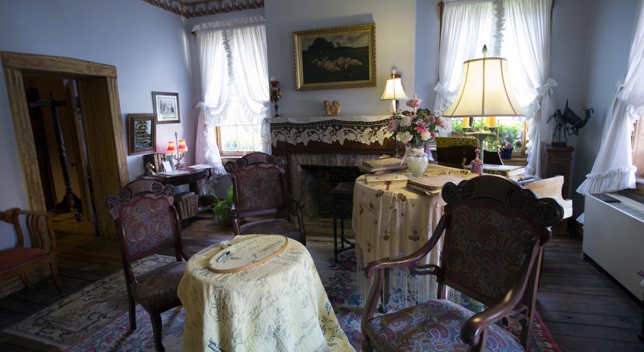 Charming interior decorating in the Southern Hotel in St. Genevieve, Missouri