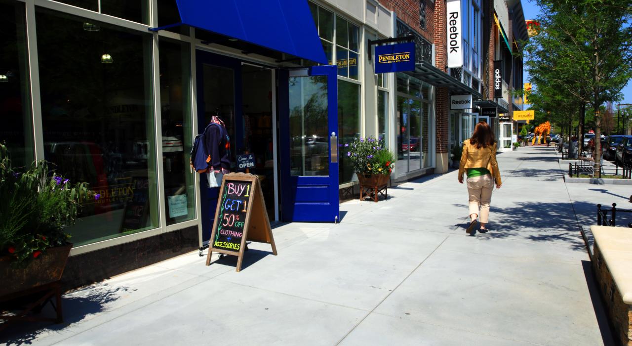 Name-brand outlet shopping in Boston, Massachusetts