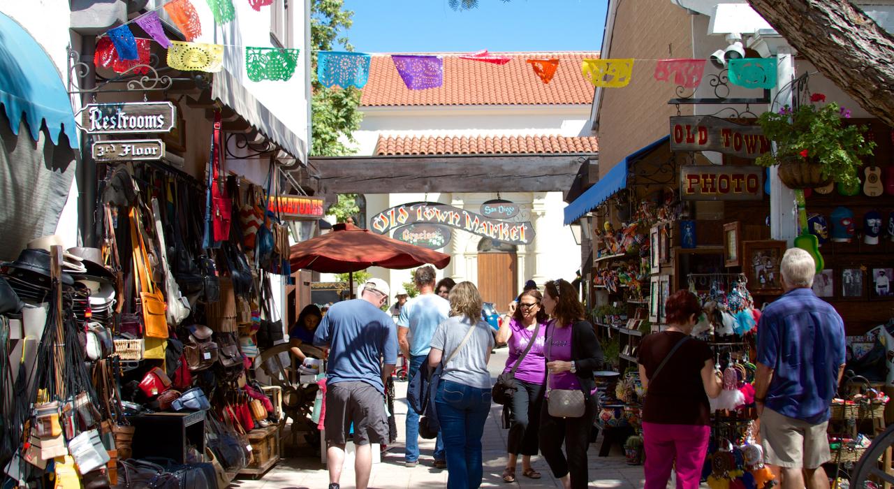 Die lebhaften Straßen des Old Town Market in San Diego, Kalifornien 