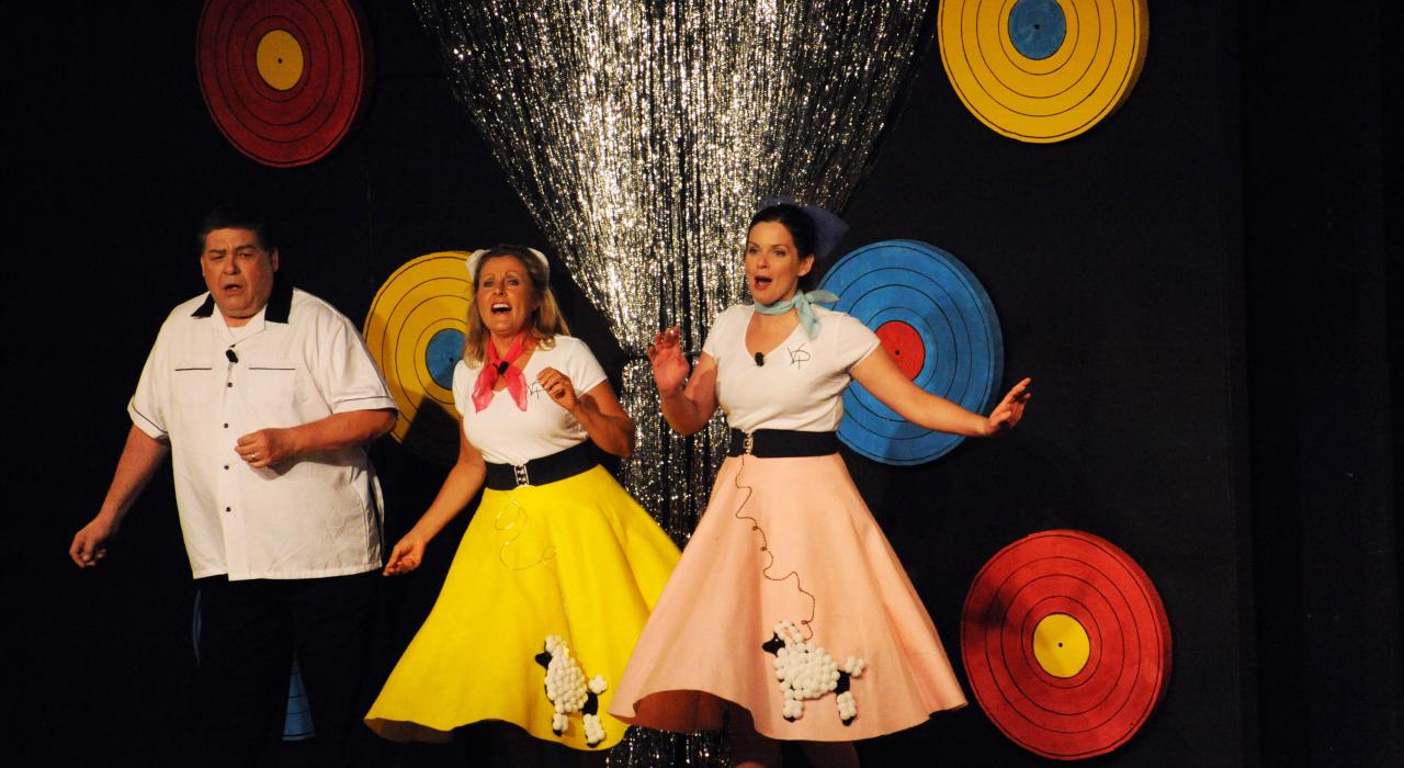 Attending a fun performance by the Vermillion Players Theatre