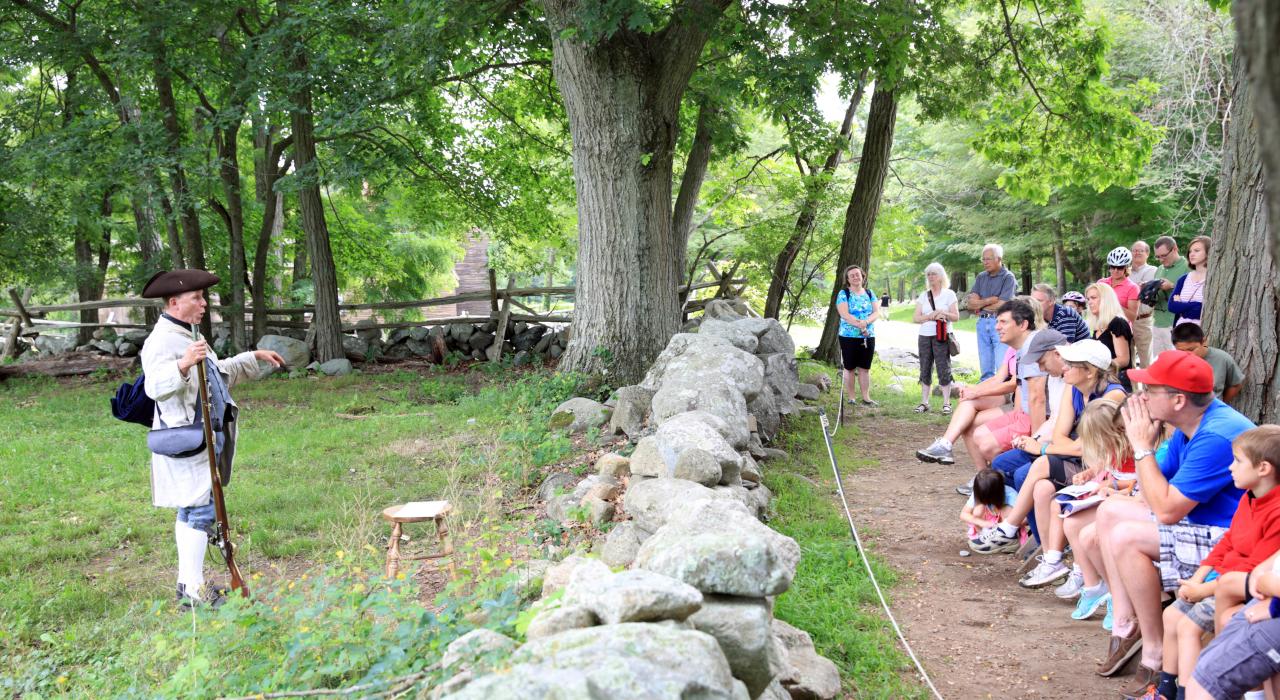 参观列克星敦草地，了解美国独立战争时期的历史