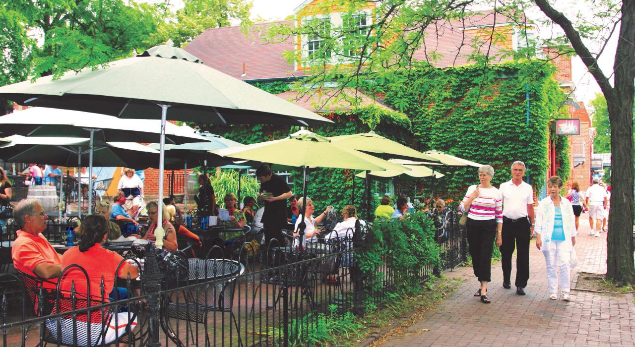 Main Street, la rue principale historique, et ses nombreux restaurants et boutiques