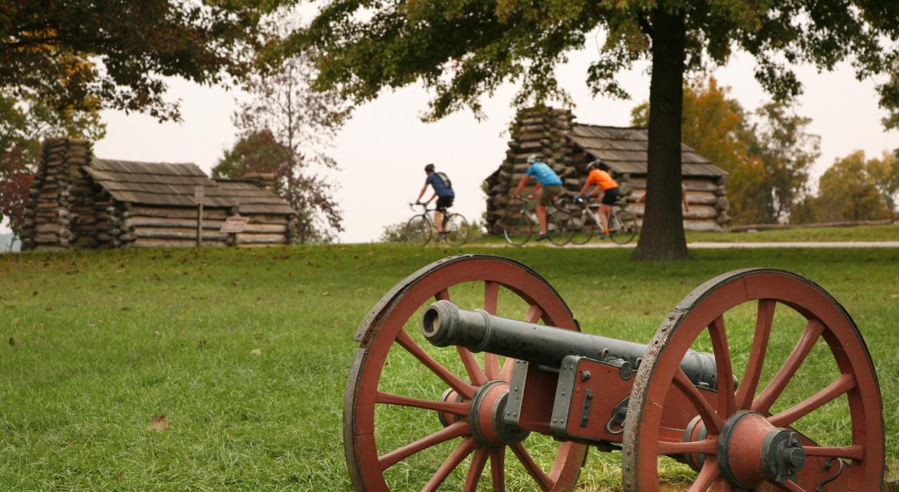 骑自行车穿越福吉谷国家历史公园