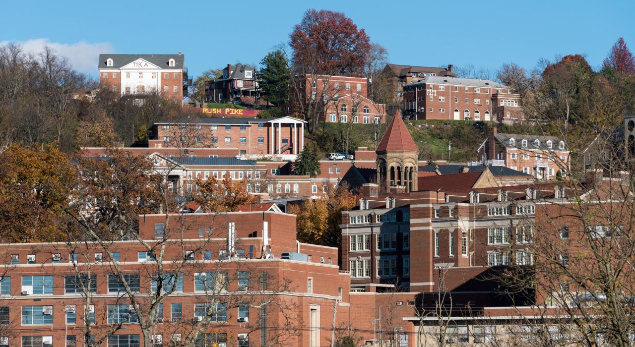 西弗吉尼亚大学校园里历史悠久的砖结构建筑