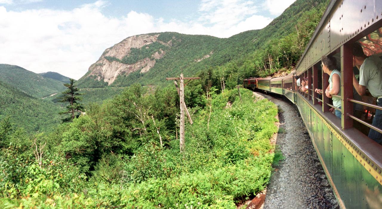 Touring the White Mountain National Forest aboard the Crawford Notch train