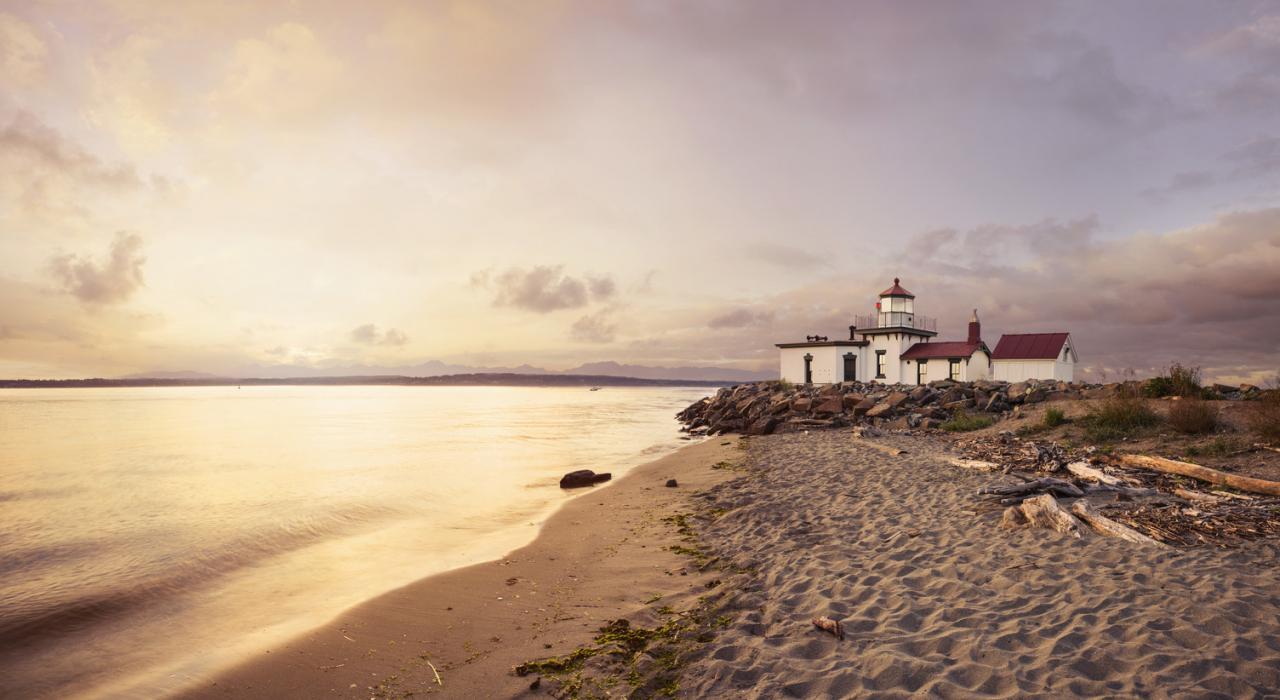 探索公园（Discovery Park）的黄昏