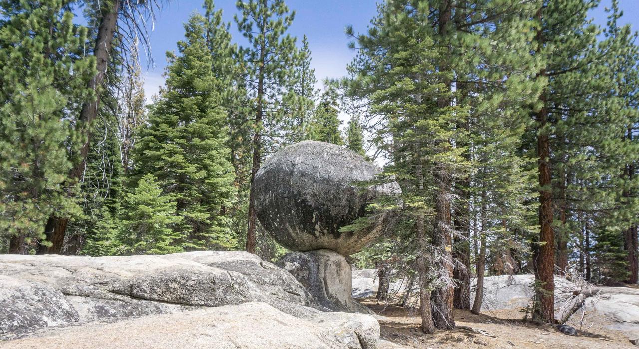 Globe Rock, a must-see along the Sierra Vista Scenic Byway