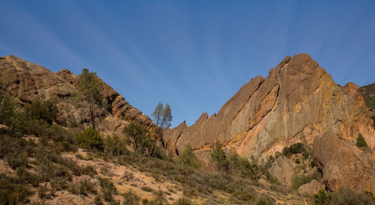 尖峰国家公园徒步小径沿路的美景