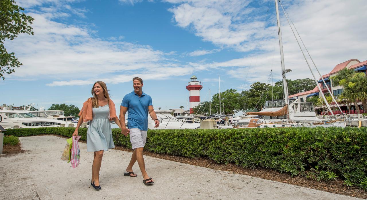 南卡罗来纳州希尔顿黑德岛海港镇灯塔附近的美景